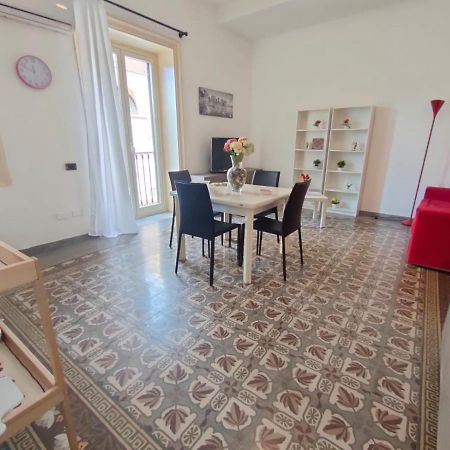 Ferienwohnung Casa Lia Al Centro Di Palermo Exterior foto